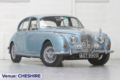 Lot 261 - 1969 Daimler V8-250