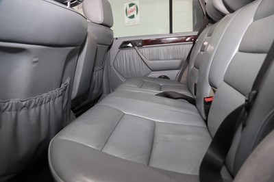 Lot 255 - 1994 Mercedes-Benz E 320 Estate 7-Seater