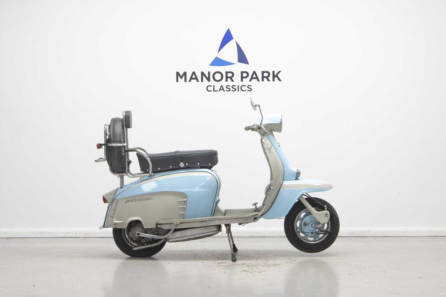 Lot 9 - 1964 Lambretta Li150 Series 3
