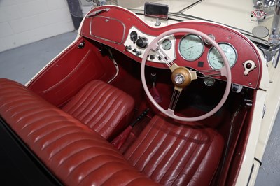 Lot 205 - 1951 MG TD