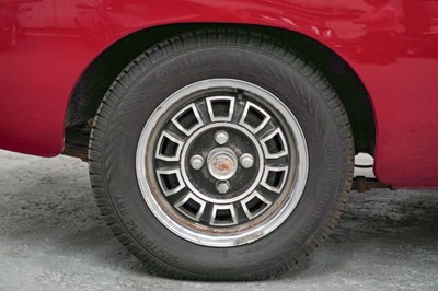 Lot 120 - 1973 MG B GT V8