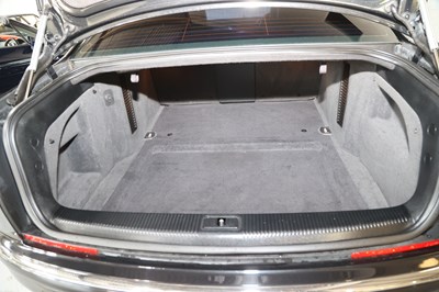 Lot 302 - 2007 Audi S8 V10