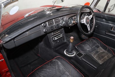 Lot 211 - 1972 MG B Roadster