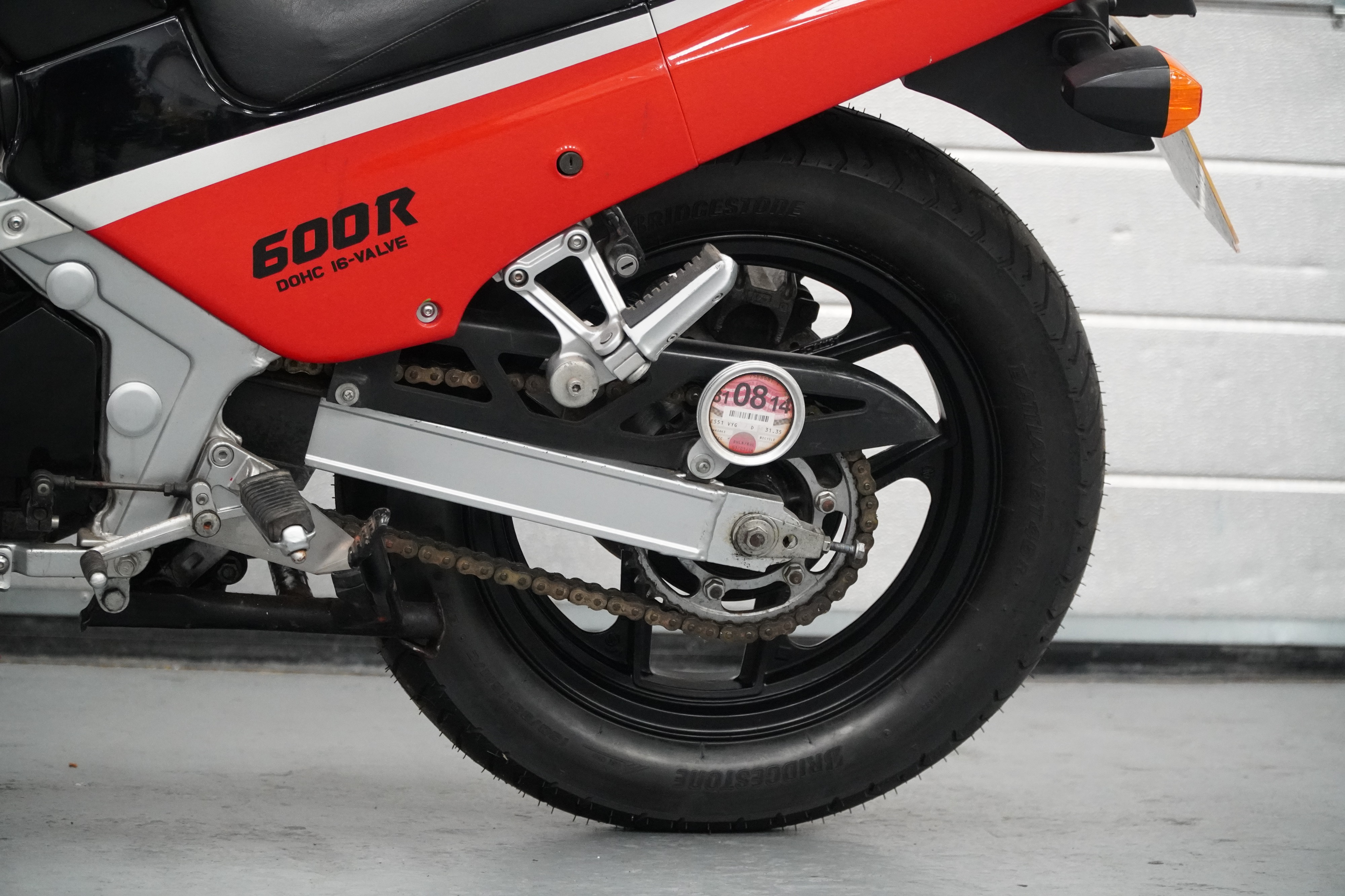 Lot 107 - 1988 Kawasaki ZX600-A3