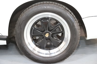 Lot 230 - 1988 Porsche 911 Carrera 3.2 Targa