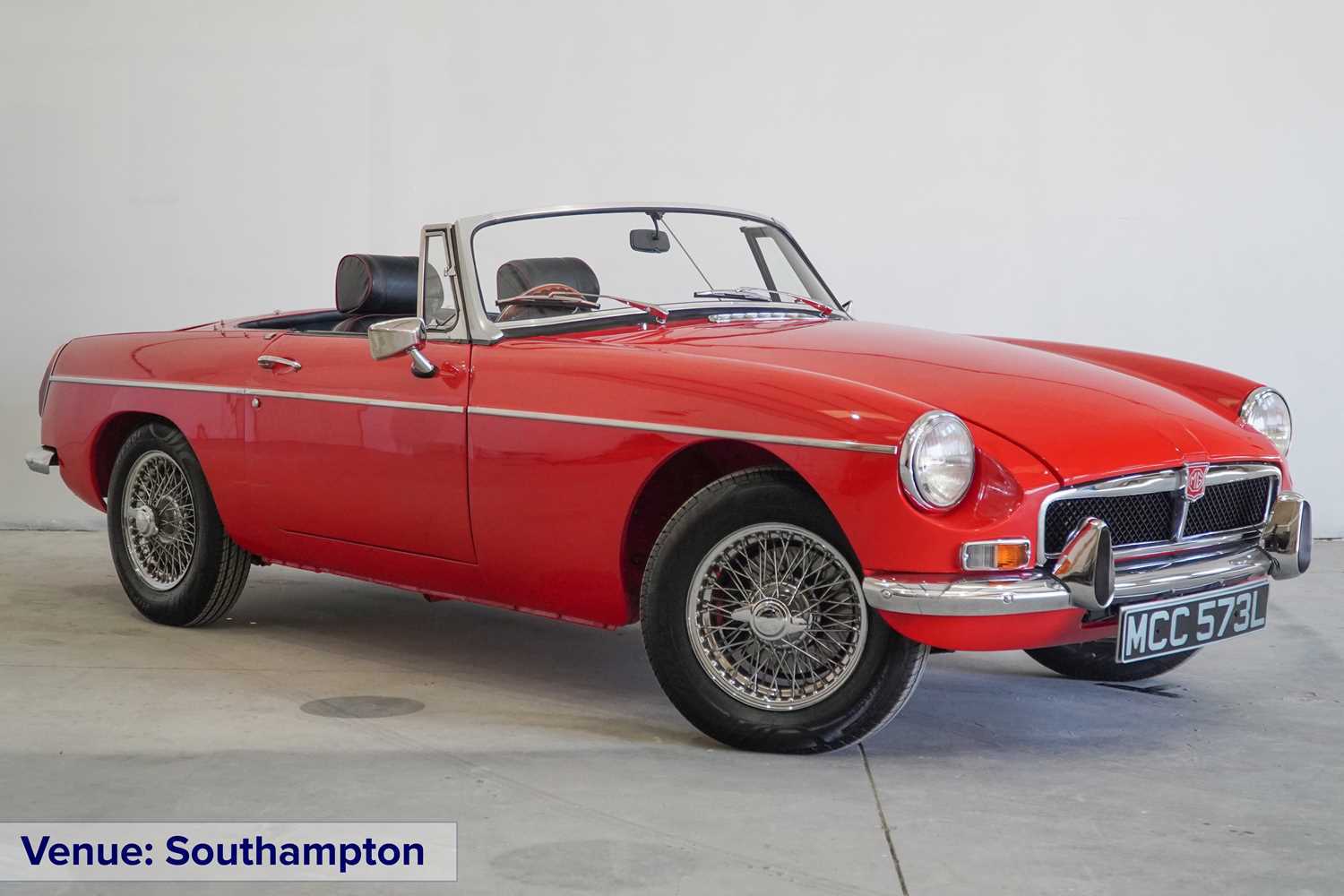 Lot 123 - 1972 MG B Roadster
