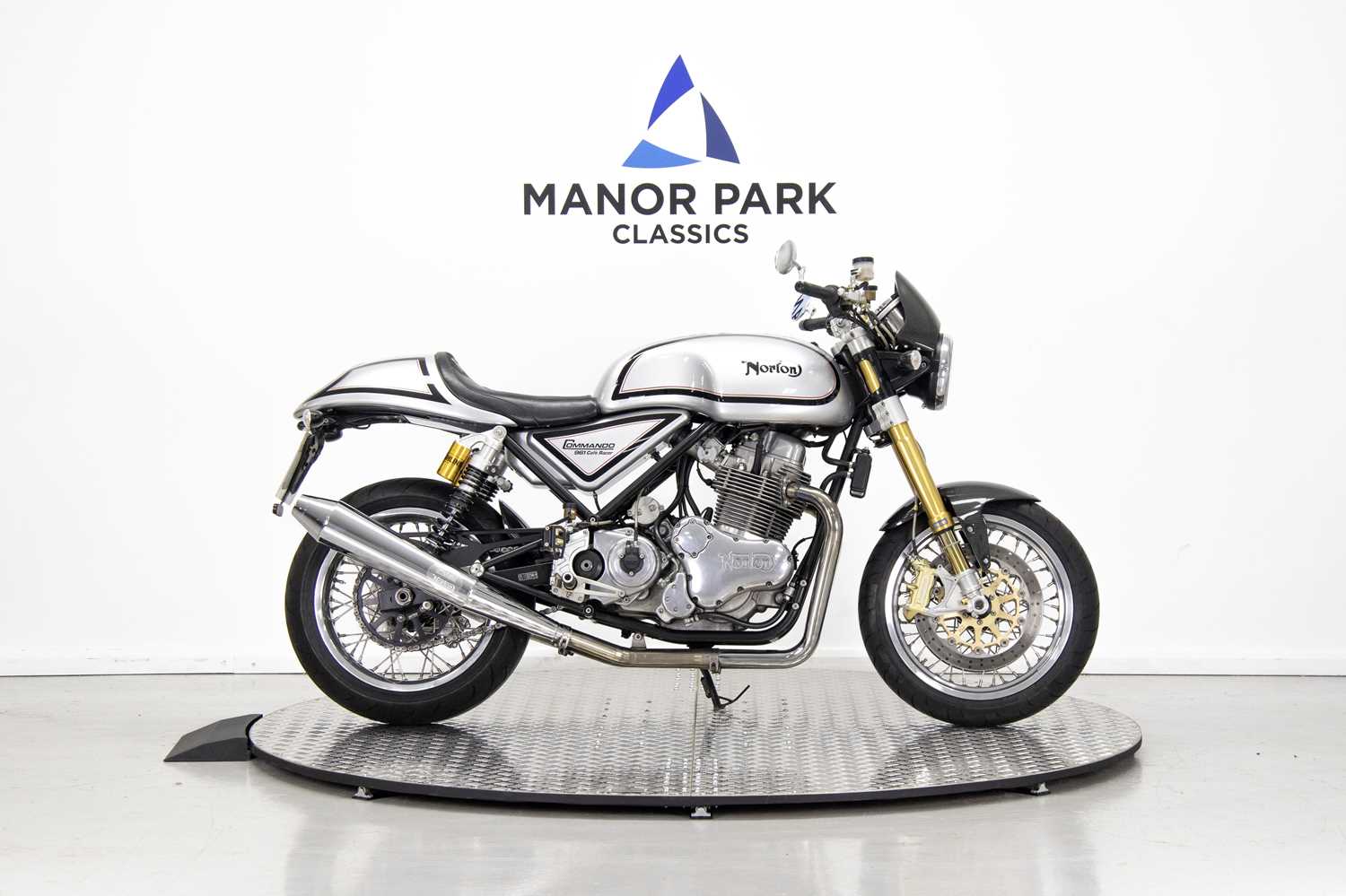 Lot 90 - 2011 Norton Commando 961 Café Racer