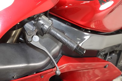 Lot 60 - 1999 Kawasaki ZX-7R Ninja