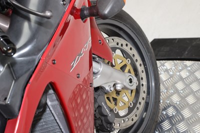 Lot 60 - 1999 Kawasaki ZX-7R Ninja