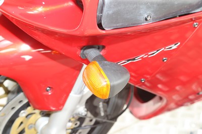 Lot 60 - 1999 Kawasaki ZX-7R Ninja