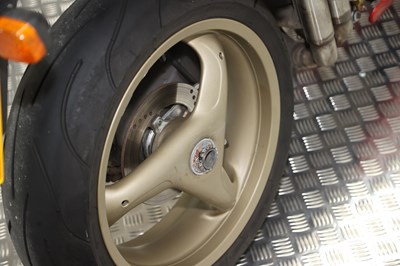 Lot 8 - 1998 Ducati 748 Biposto