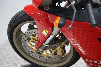 Lot 8 - 1998 Ducati 748 Biposto