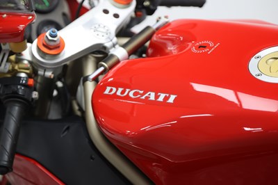 Lot 8 - 1998 Ducati 748 Biposto