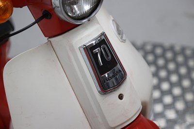 Lot 42 - 1982 Honda C70