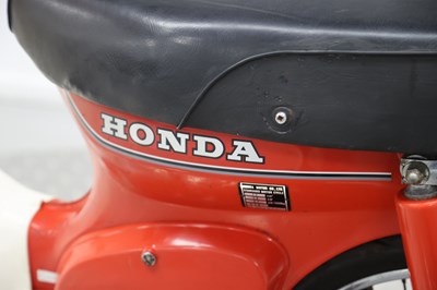 Lot 42 - 1982 Honda C70