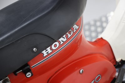 Lot 42 - 1982 Honda C70