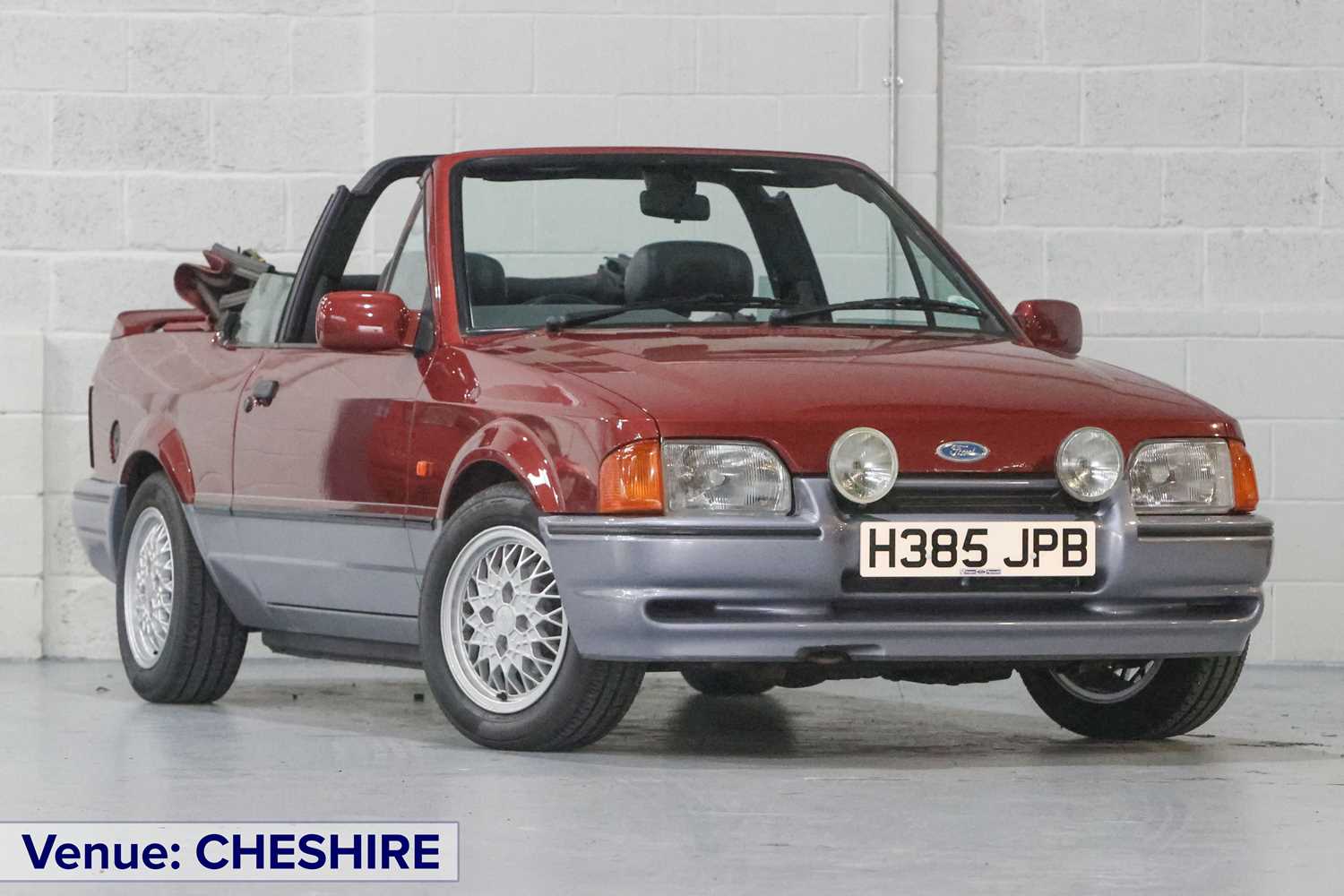 Lot 206 - 1990 Ford Escort XR3i Cabriolet