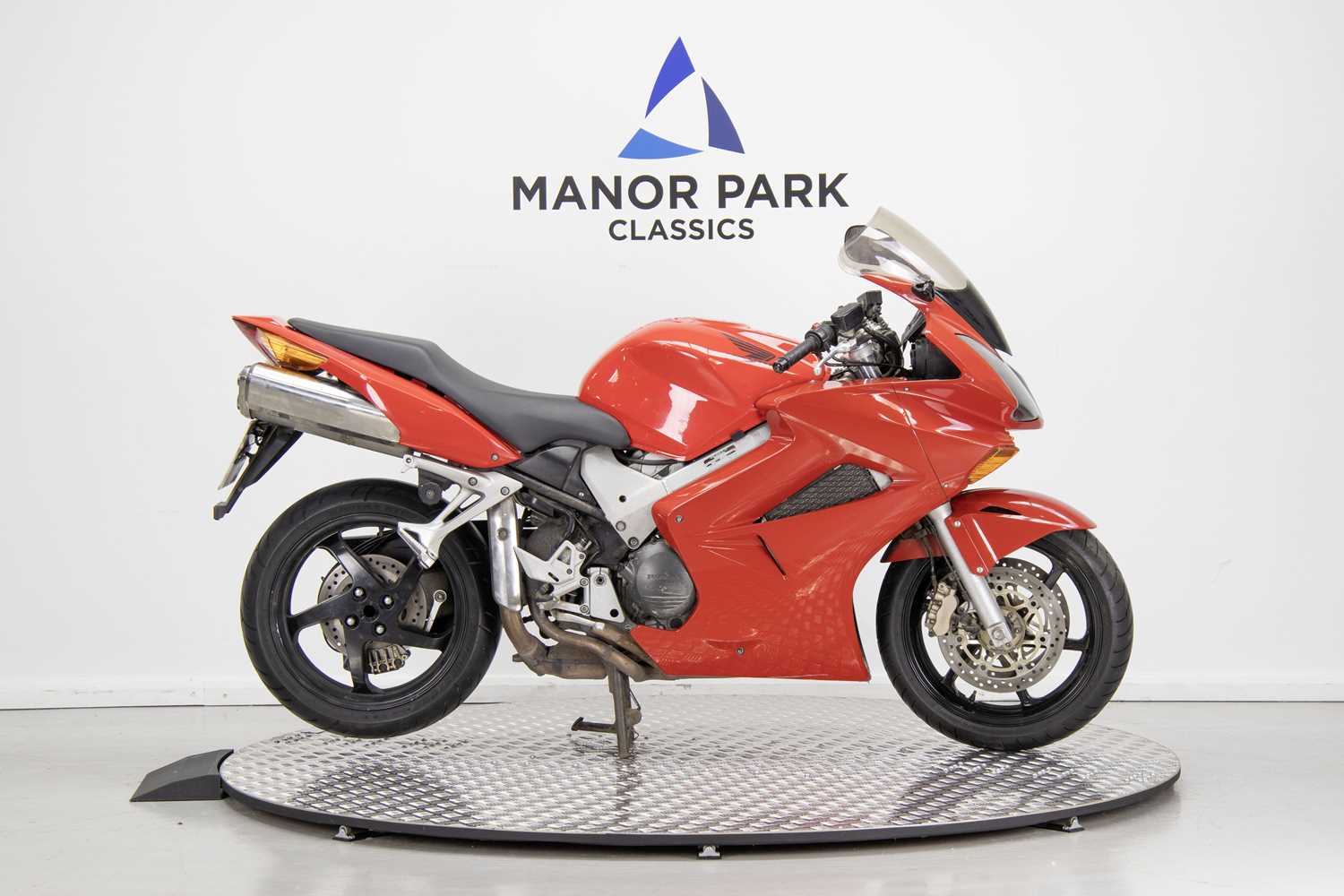 Lot 37 - 2002 Honda VFR800 F2