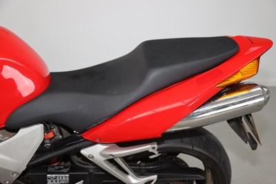 Lot 37 - 2002 Honda VFR800 F2
