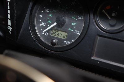 Lot 242 - 2001 Land Rover Defender 90