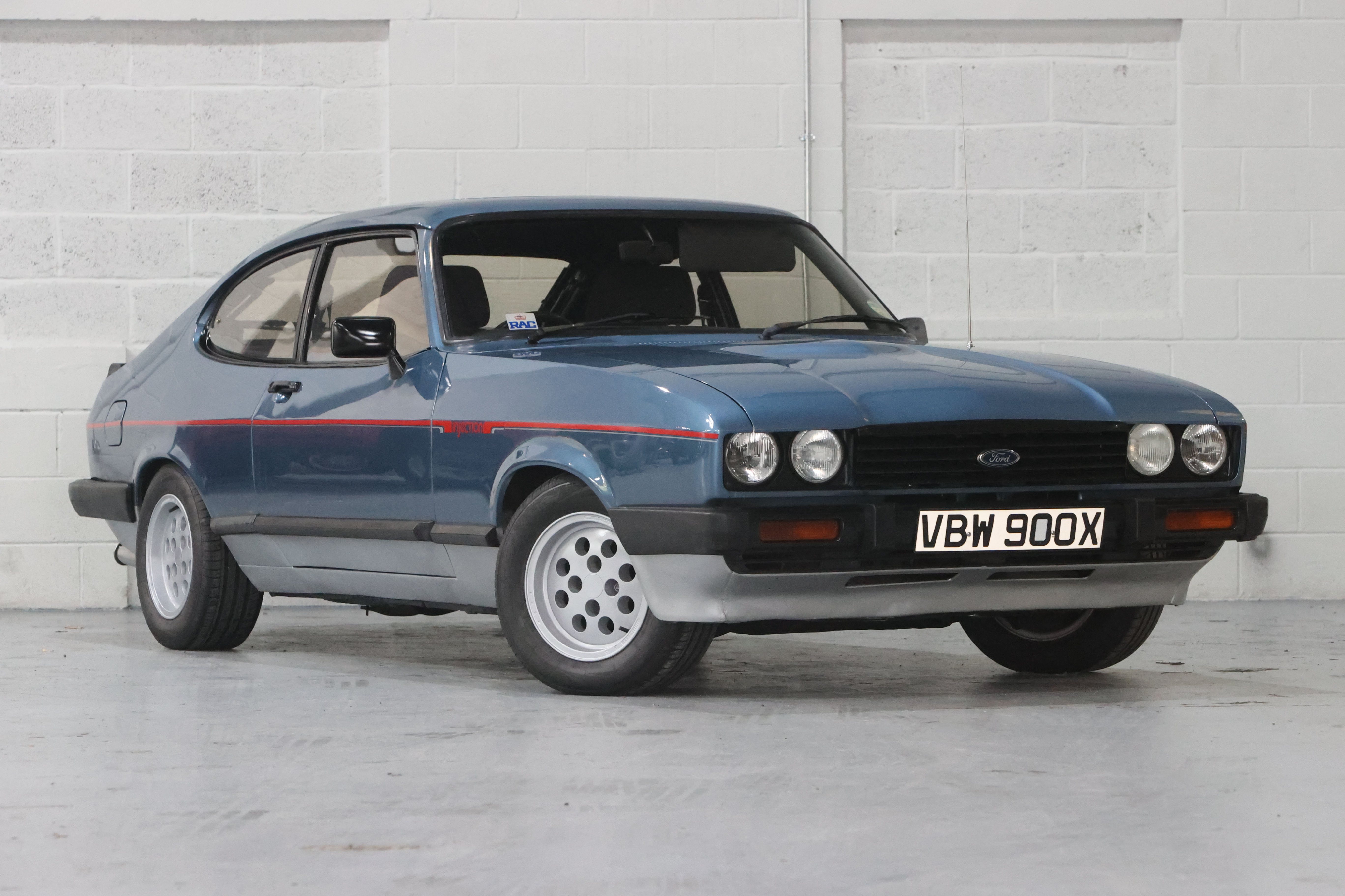 筆記具 Delta Capri Collection 1982 Lot 211 - 1982 Ford Capri 2.8i