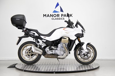 Lot 43 - 2023 Moto Guzzi V100 Mandello
