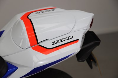 Lot 8 - 2010 Suzuki GSXR750 K8 25th Anniversary