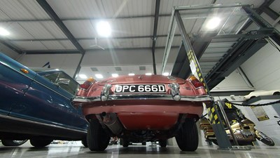 Lot 267 - 1966 MG B GT