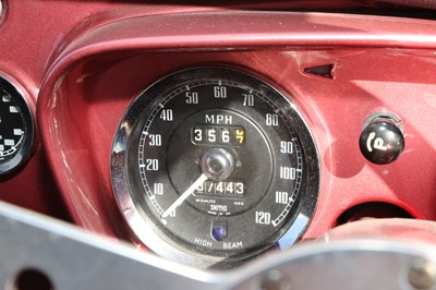 Lot 267 - 1966 MG B GT