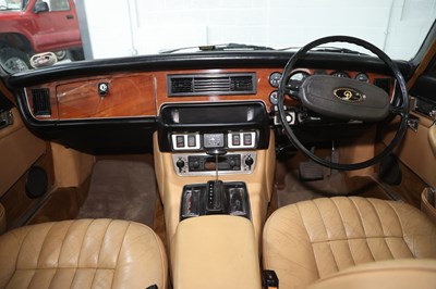 Lot 284 - 1978 Daimler Sovereign 4.2 LWB