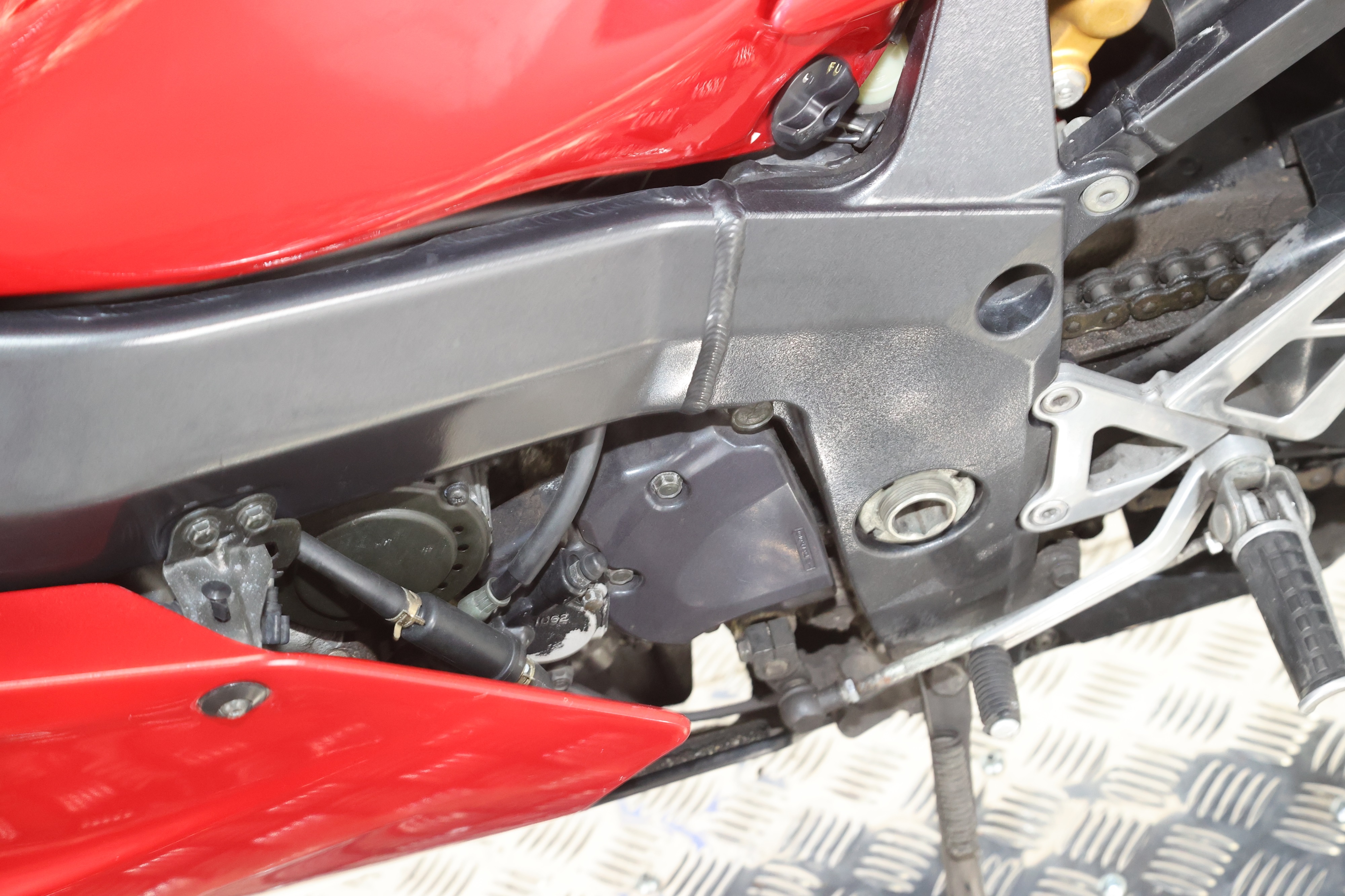 Lot 3 - 1999 Kawasaki ZX-7R Ninja