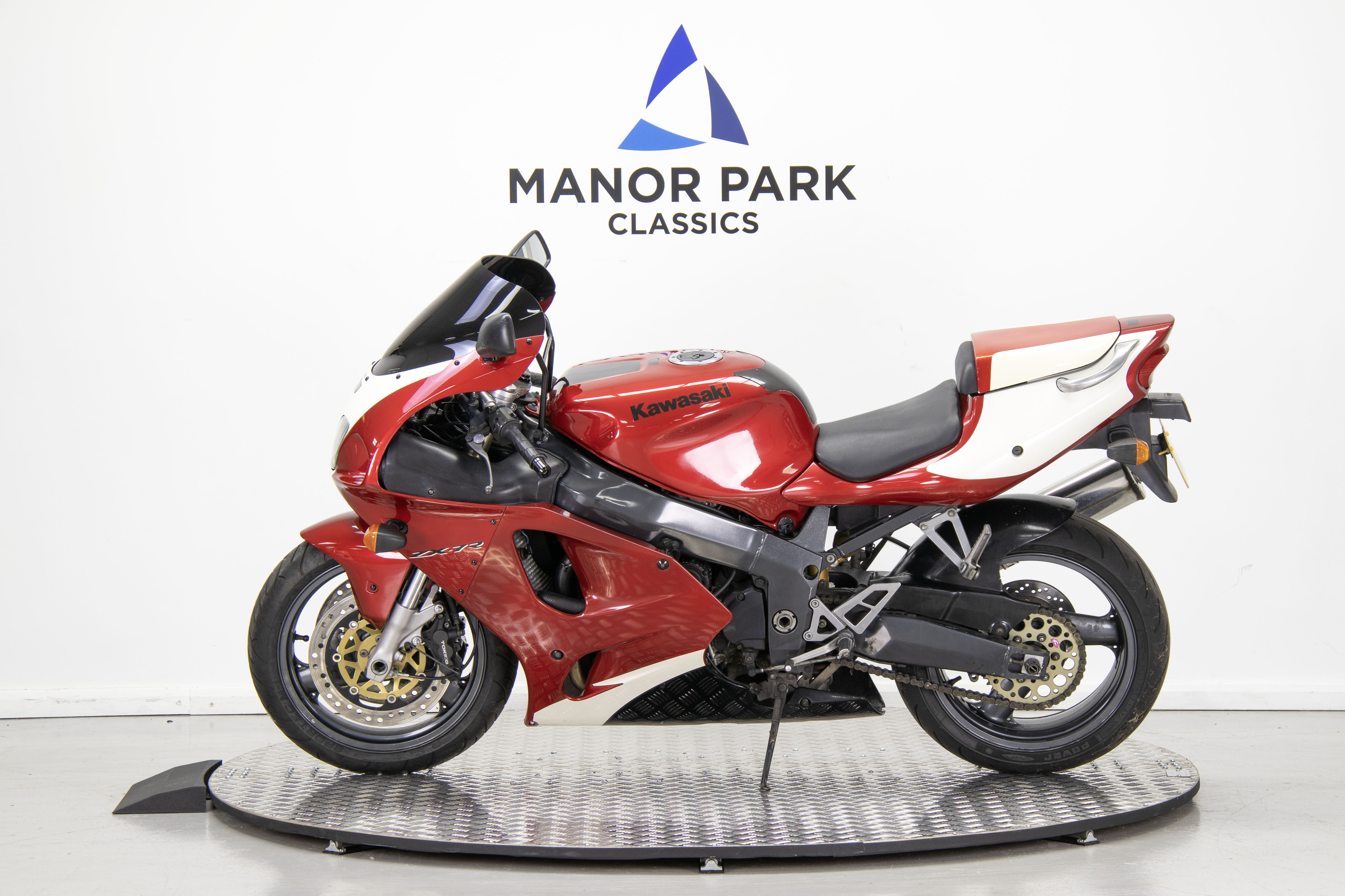 Lot 3 - 1999 Kawasaki ZX-7R Ninja