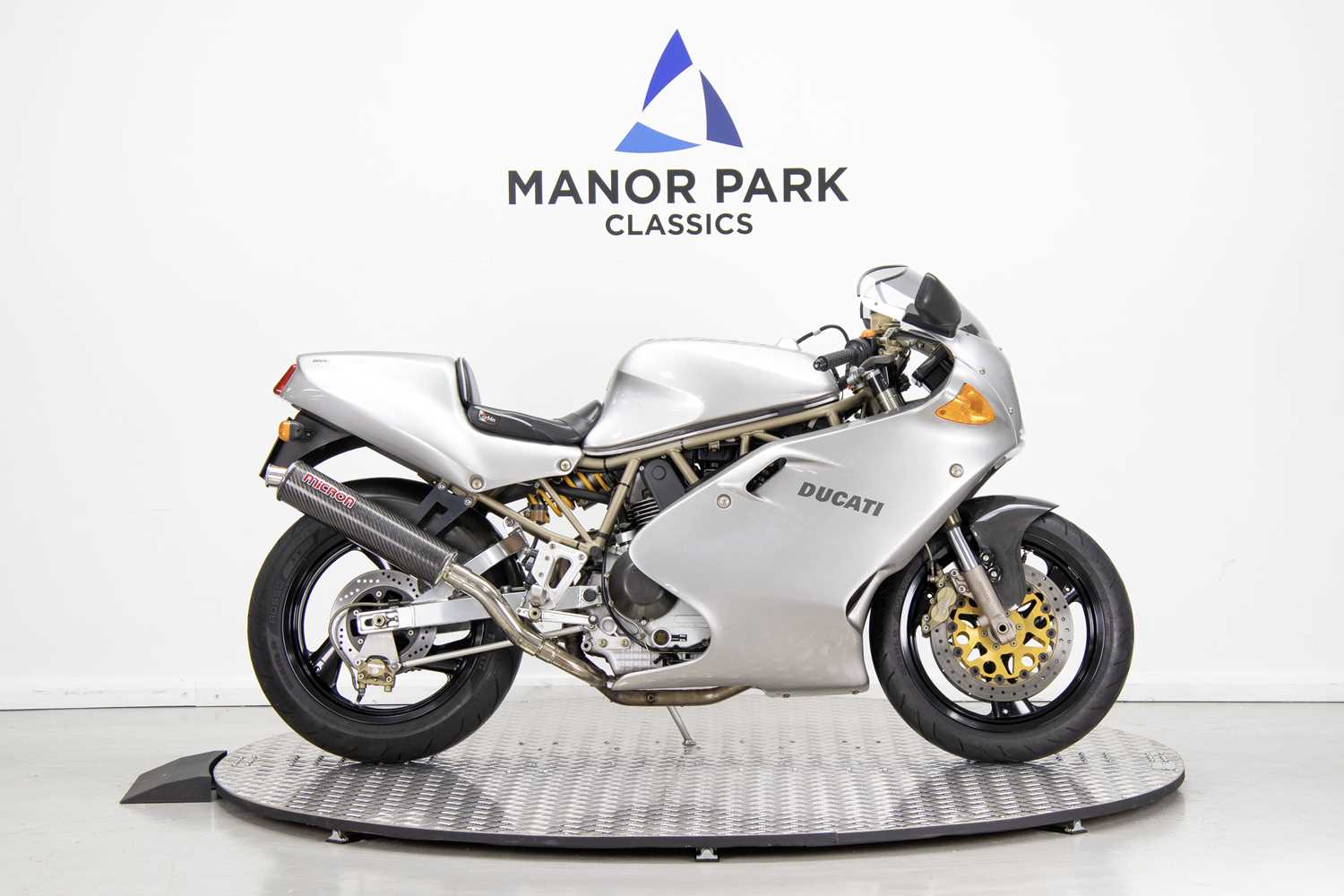 Lot 29 - 1999 Ducati 900 SS Final Edition