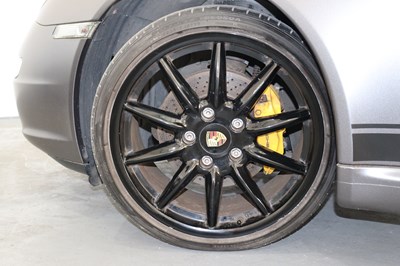 Lot 127 - 2004 Porsche 911 Carrera 2