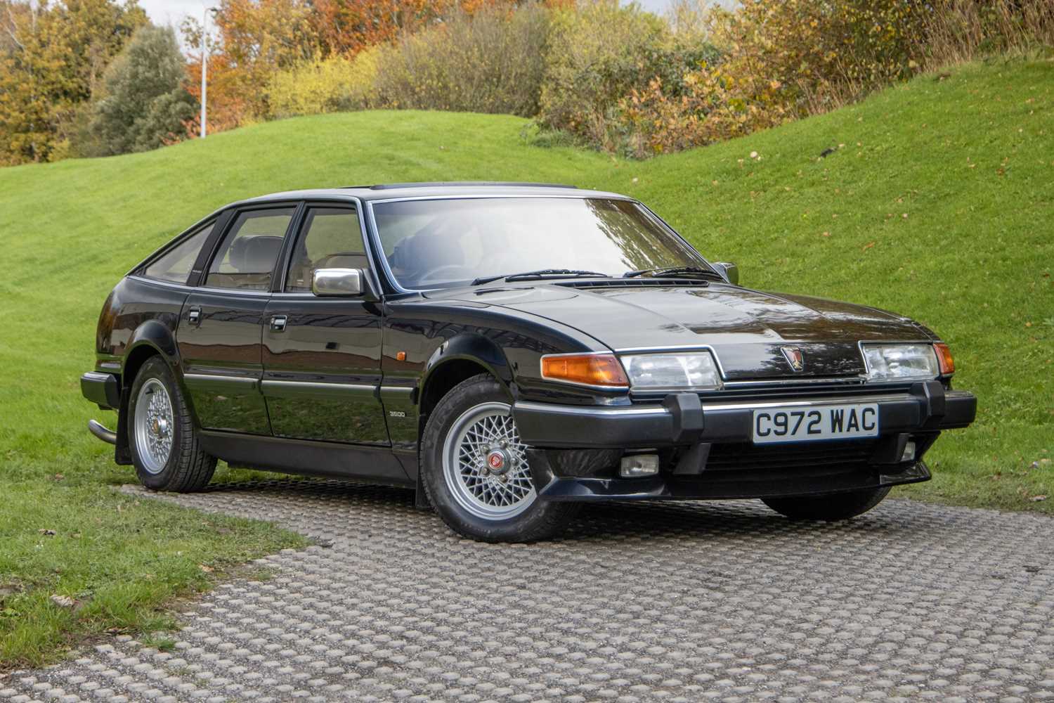 Lot 9 - 1985 Rover SD1 3500 Vanden Plas  EFI