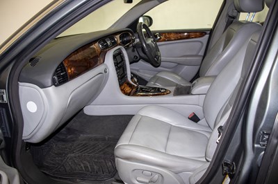 Lot 119 - 2006 Jaguar XJ Executive TDVI Auto