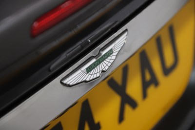Lot 15 - 2004 Aston Martin Vanquish S