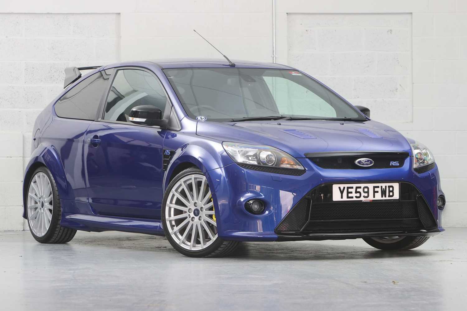 Lot 6 - 2009 Ford Focus RS Lux Pack 2
