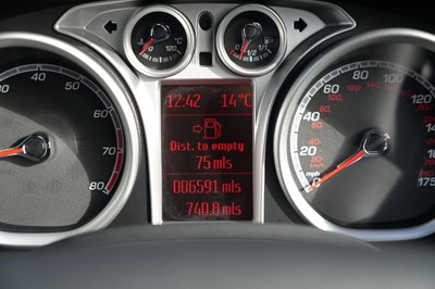 Lot 6 - 2009 Ford Focus RS Lux Pack 2