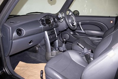 Lot 136 - 2004 Mini Cooper Convertible