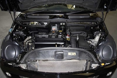 Lot 136 - 2004 Mini Cooper Convertible