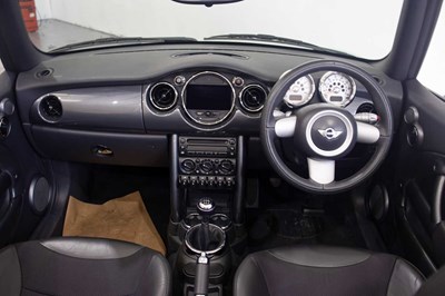 Lot 136 - 2004 Mini Cooper Convertible