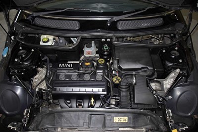 Lot 136 - 2004 Mini Cooper Convertible