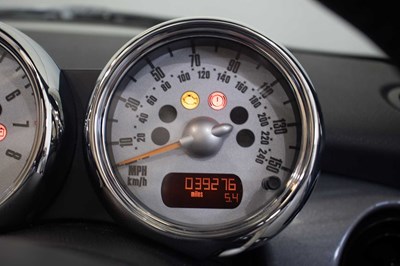 Lot 136 - 2004 Mini Cooper Convertible