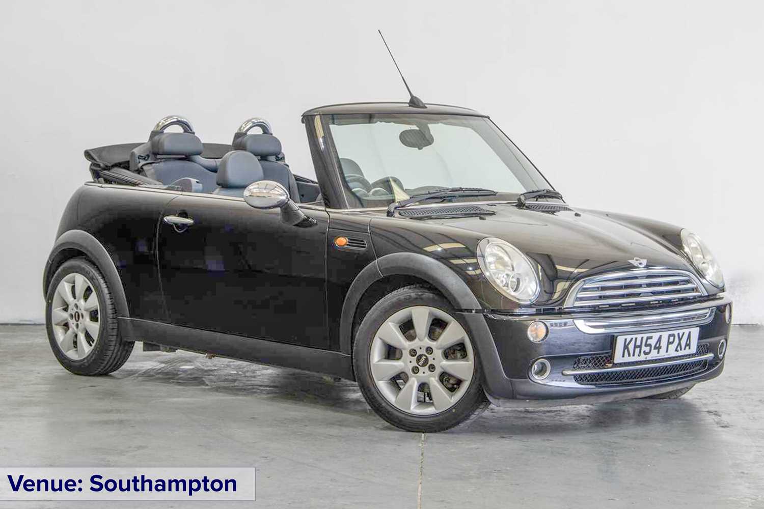Lot 136 - 2004 Mini Cooper Convertible