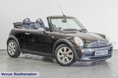 Lot 136 - 2004 Mini Cooper Convertible