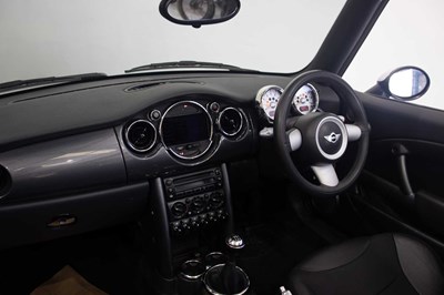 Lot 136 - 2004 Mini Cooper Convertible