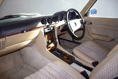 Lot 123 - 1983 Mercedes-Benz 500SL