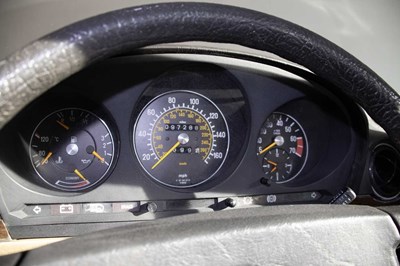 Lot 123 - 1983 Mercedes-Benz 500SL