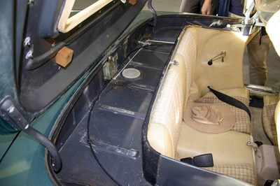 Lot 123 - 1983 Mercedes-Benz 500SL
